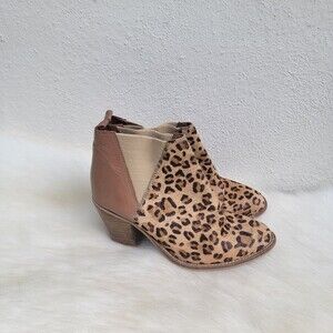 Charles Leopard Leather Booties Sz 5.5  Charles David calf hair boot animal prnt